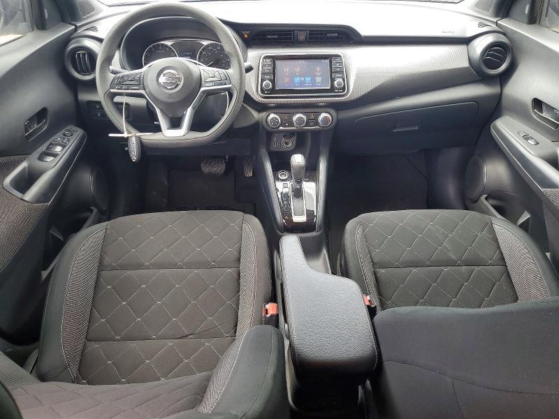 2020 Nissan Kicks s