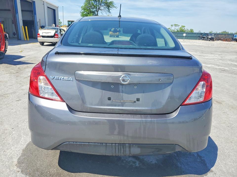 2017 Nissan Versa 1.6 s