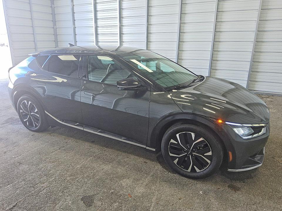 2023 KIA EV6 Wind