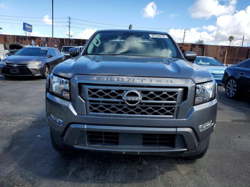 2022 Nissan Frontier sv