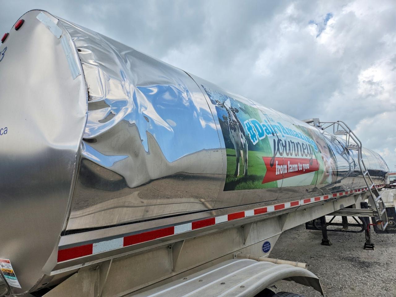 2003 Walker Tank Trailer