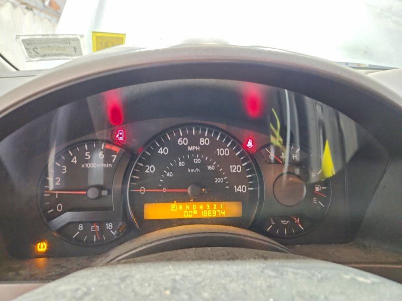 2004 Nissan Titan XE