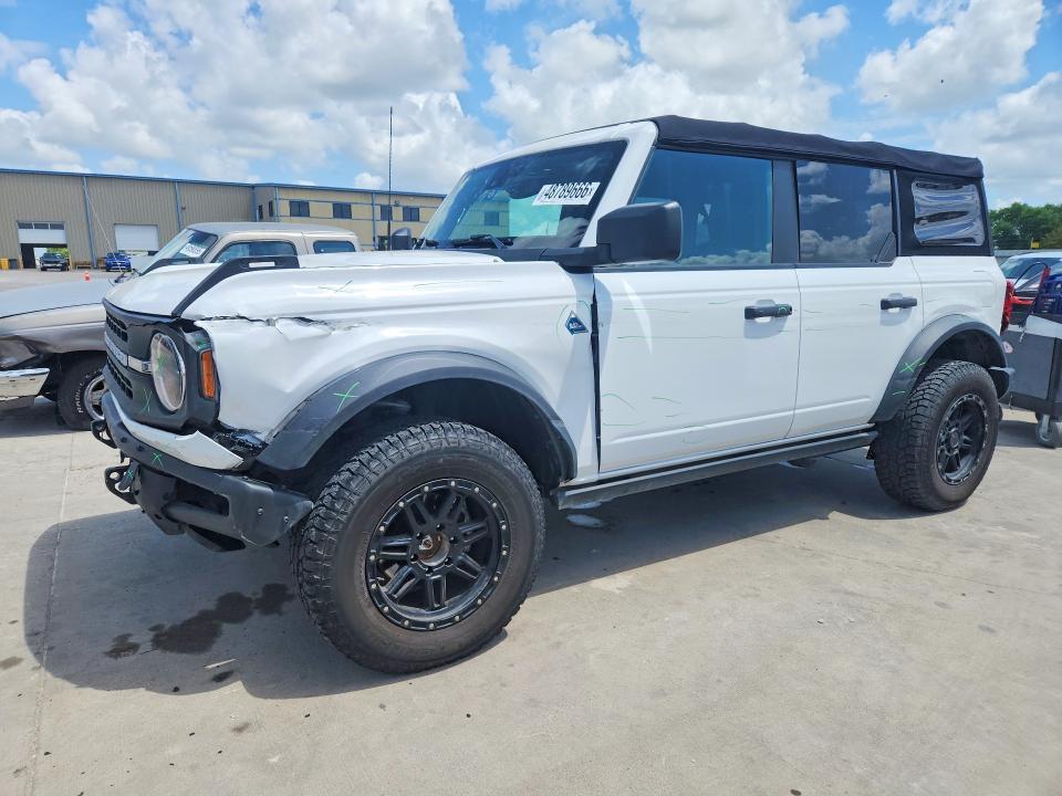 2021 Ford Bronco Base