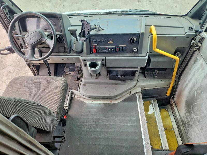 2013 Isuzu NPR Delivery Truck