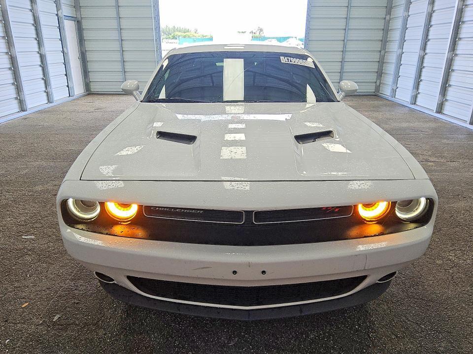 2018 Dodge Challenger r