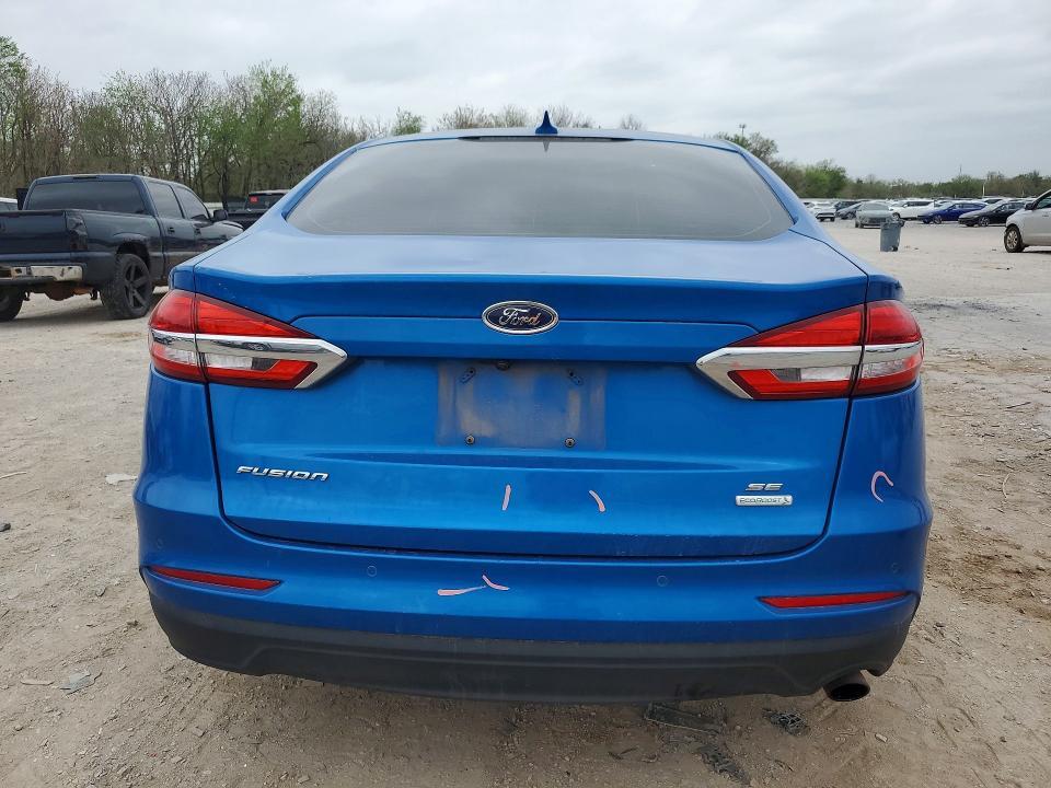 2020 Ford Fusion se