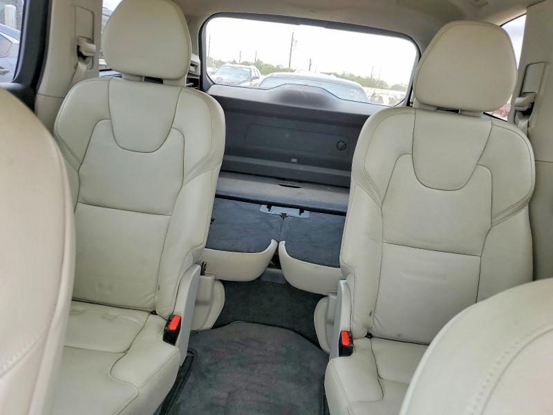 2021 Volvo Xc90 T8 Recharge Momentum