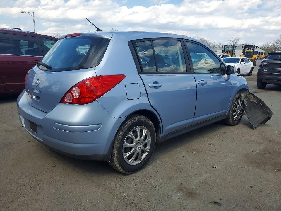 2010 Nissan Versa 1.8 s