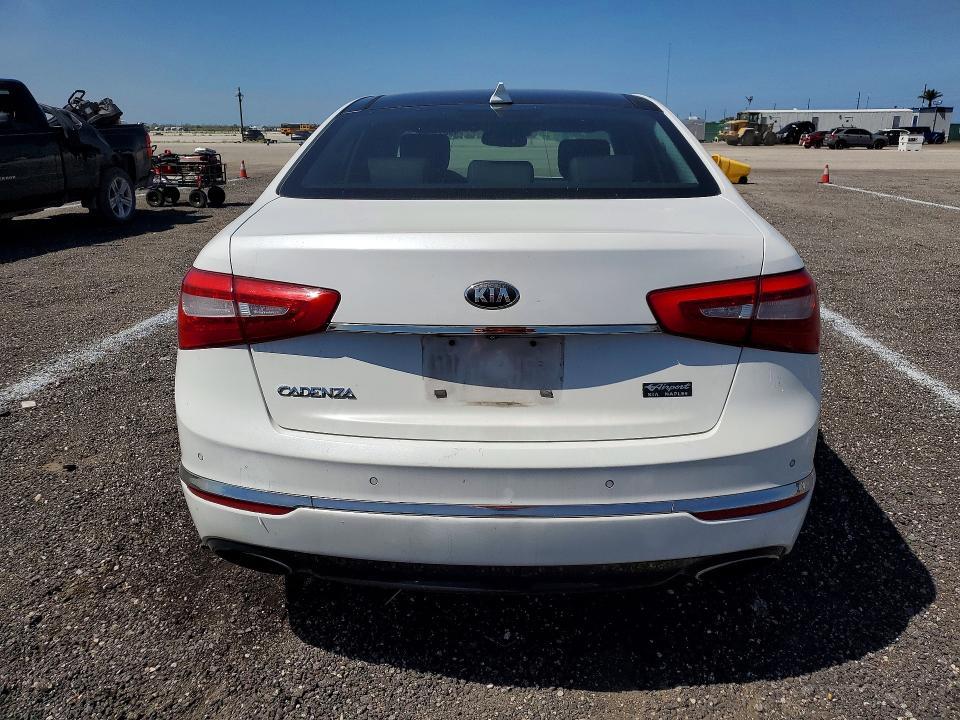 2014 KIA Cadenza Premium