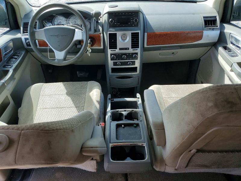 2009 Chry Town and Country