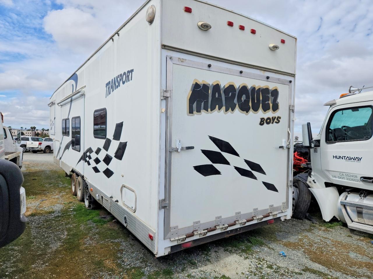 2006 Tahoe 2006 Transport Marquez Camper