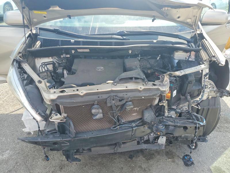 2016 Toyota Sienna xle 8-passenger