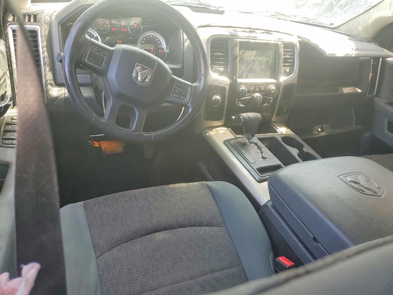 2013 Dodge RAM 1500 SLT