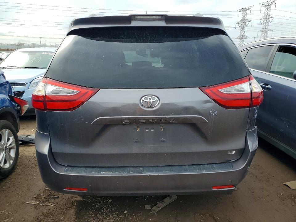 2018 Toyota Sienna le