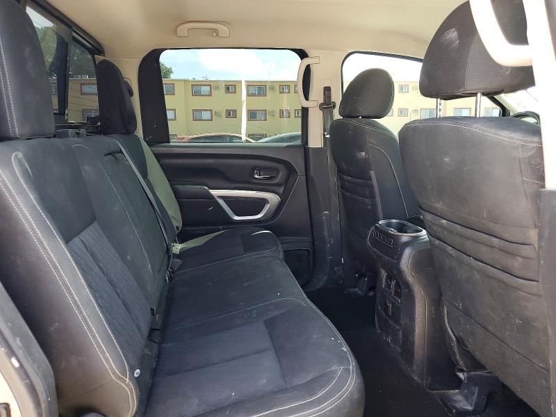 2018 Nissan Titan SV