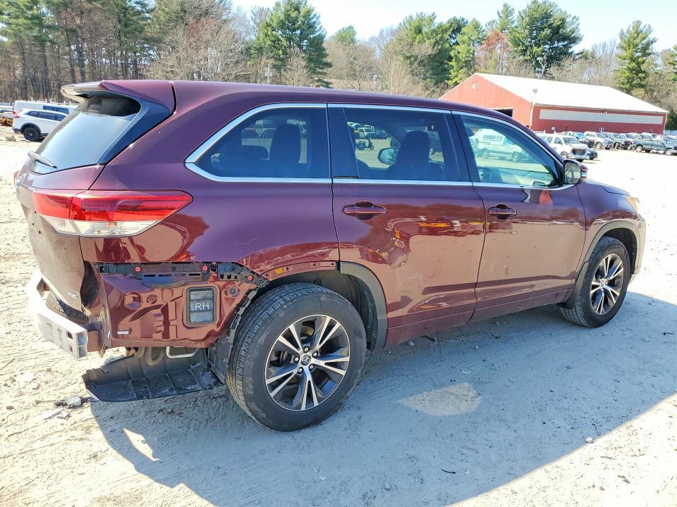 2018 Toyota Highlander le