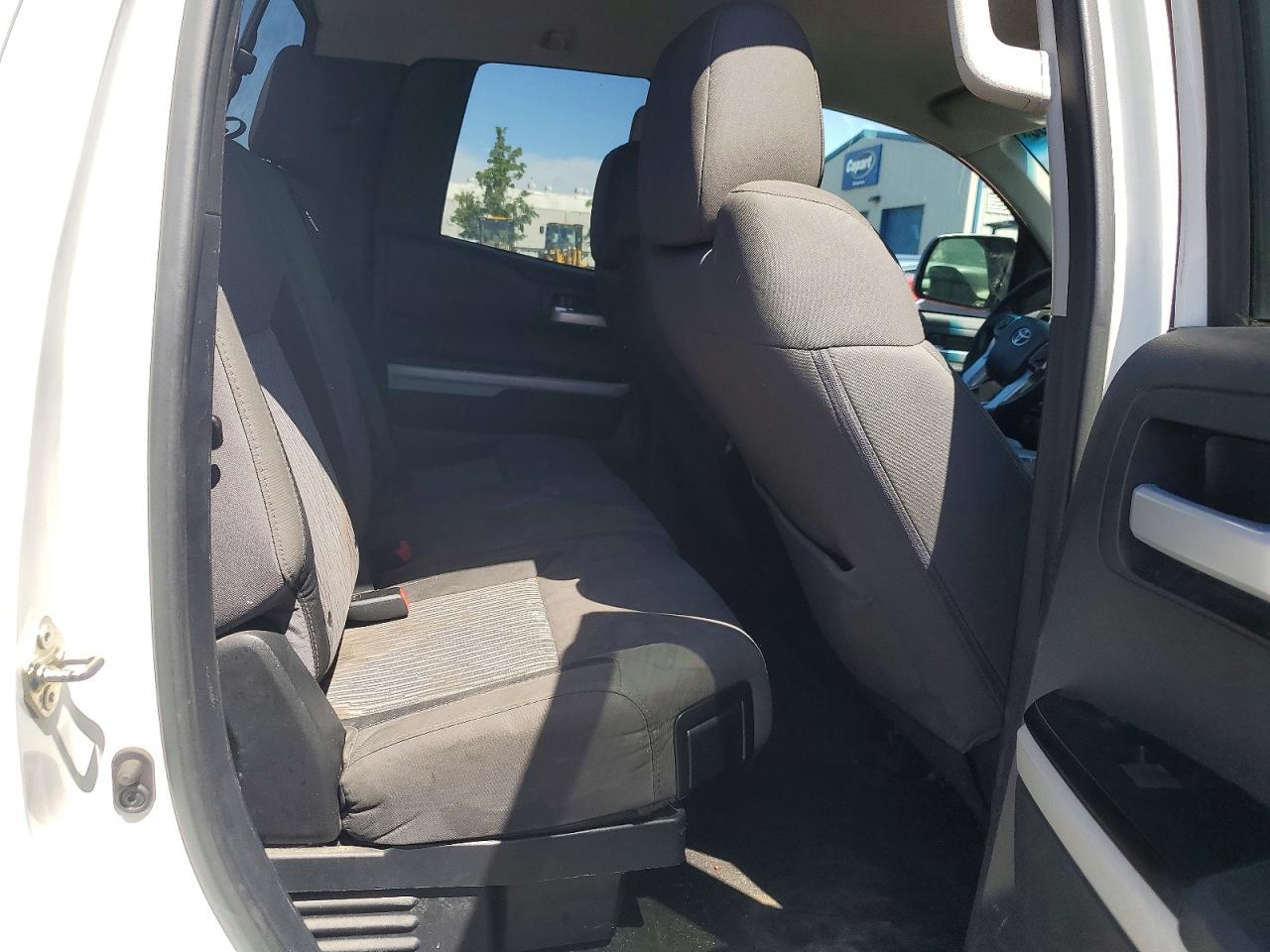 2015 Toyota Tundra SR5