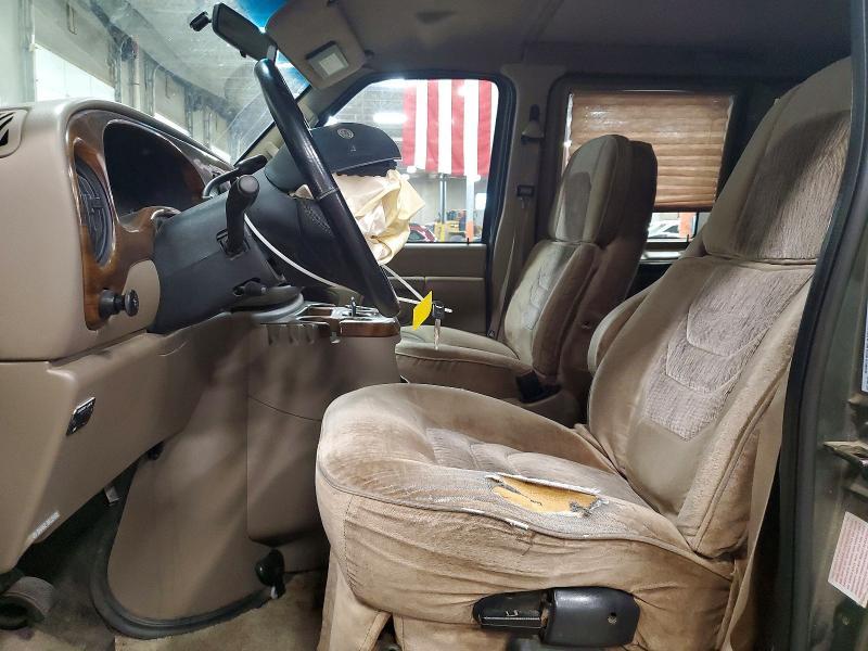 2002 Ford Econoline E150 van