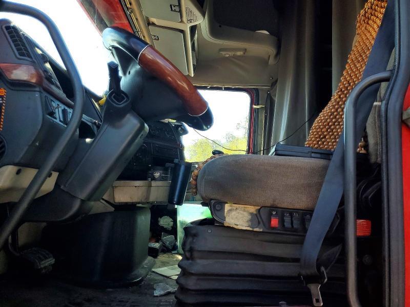 2012 Volv O VNL Semi Truck