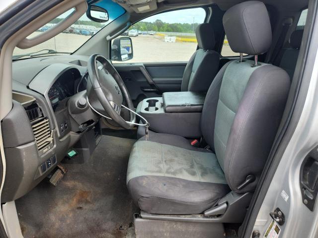 2004 Nissan Titan XE
