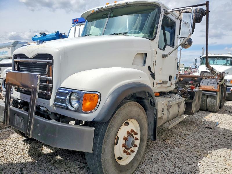 2003 Mack CV713 ROLL-OFF Container Truck