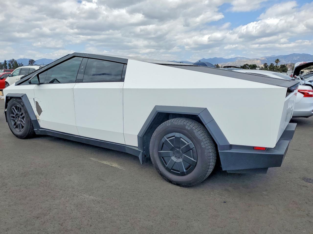 2024 Tesla Cybertruck