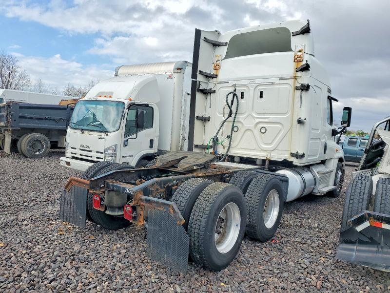 2018 Freightliner Cascadia 125 Semi Truck