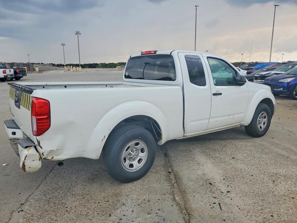 2017 Nissan Frontier s