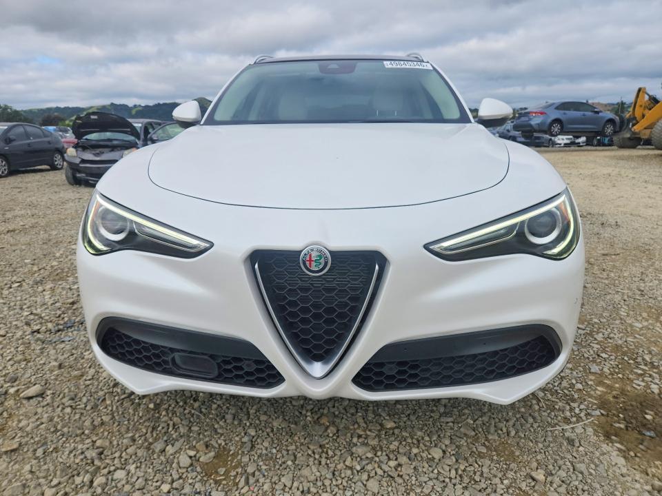 2019 Alfa Romeo Stelvio ti