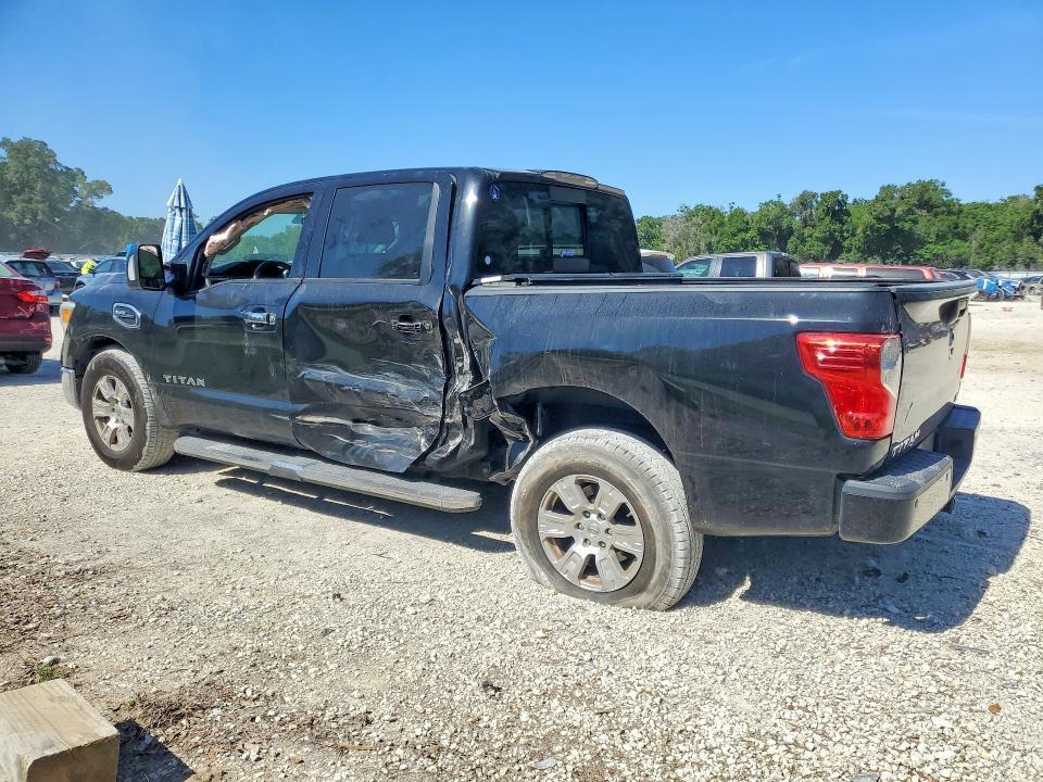 2017 Nissan Titan SV