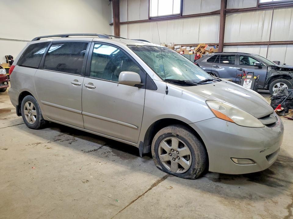 2007 Toyota Sienna ce 7-passenger