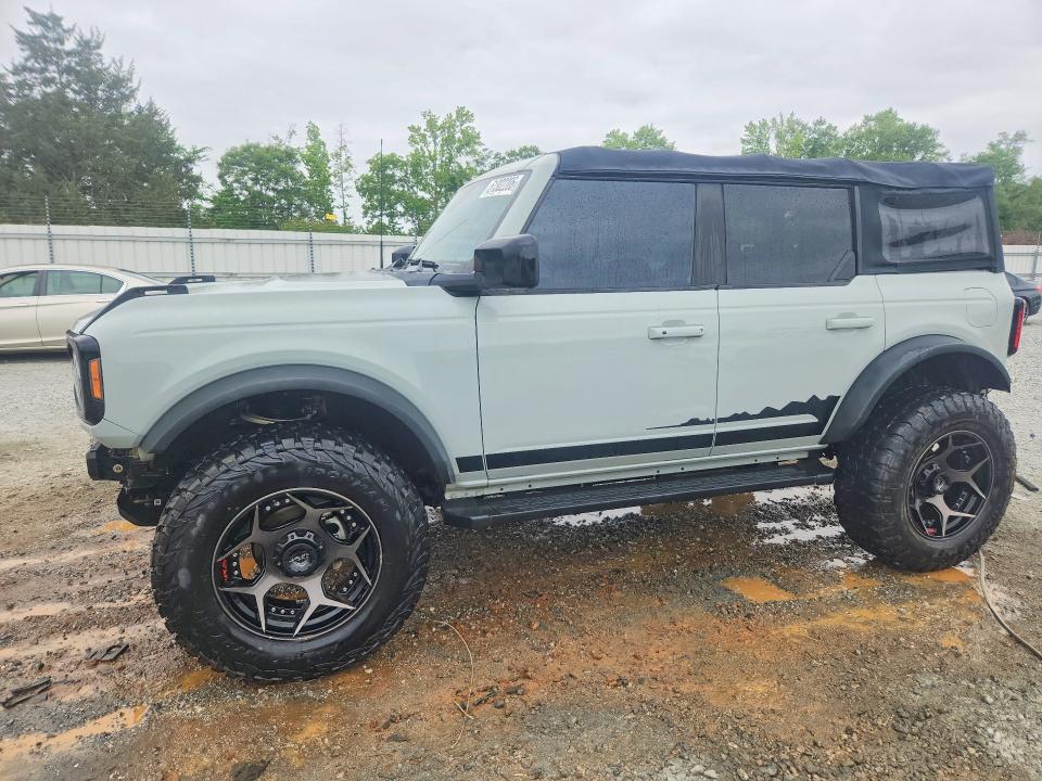 2021 Ford Bronco Base