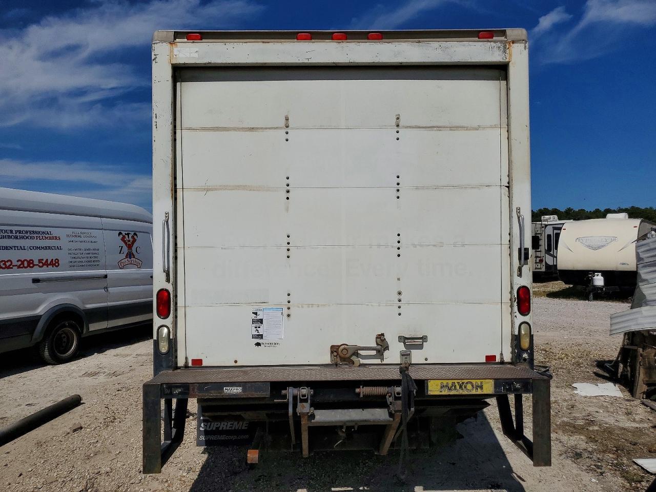 2009 Chevrolet Express BOX Truck