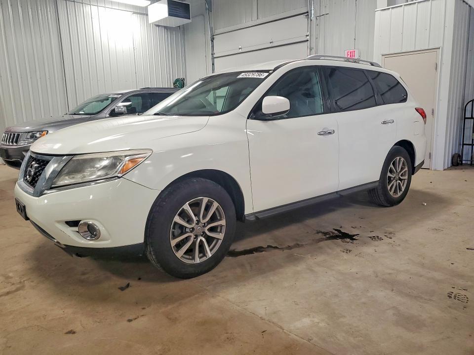 2016 Nissan Pathfinder sv