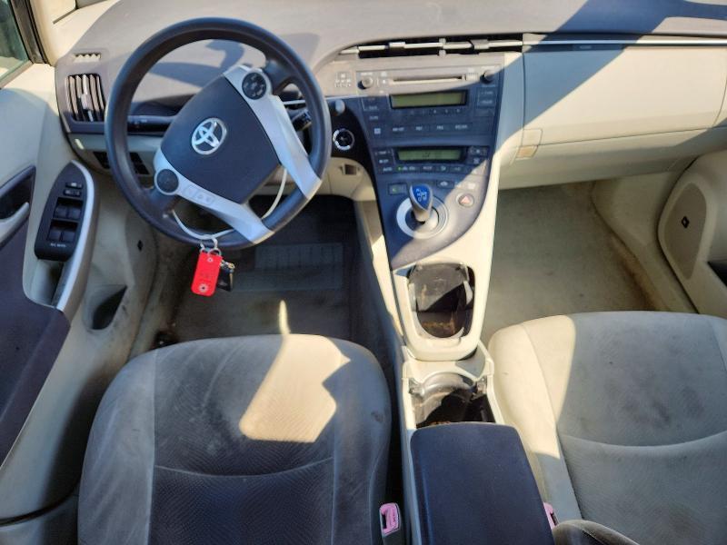 2010 Toyota Prius iii