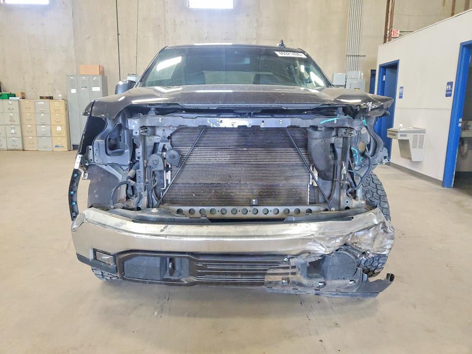 2023 GMC Sierra K1500 SLT