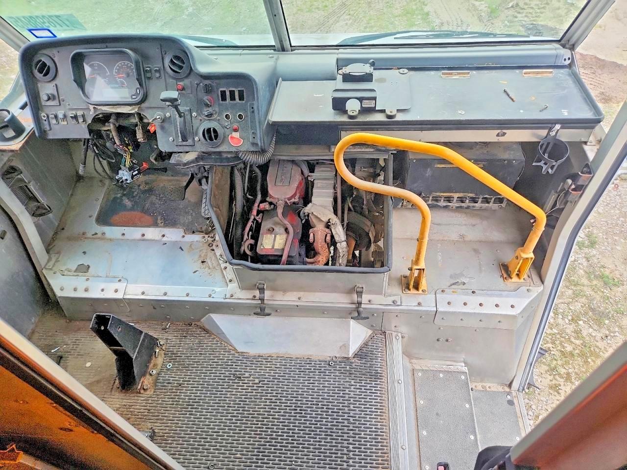 2012 Freightliner MT45G Chassis Delivery Truck