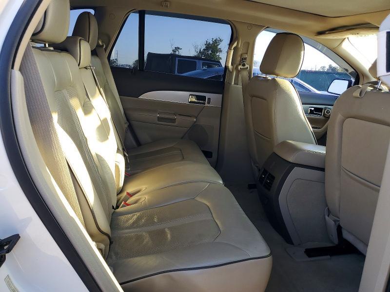 2013 Lincoln Townhouse MKX
