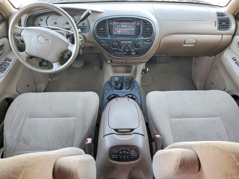 2004 Toyota Sequoia SR5