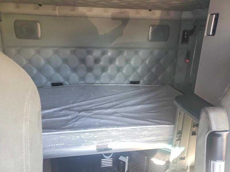 2020 Kenworth Construction T680