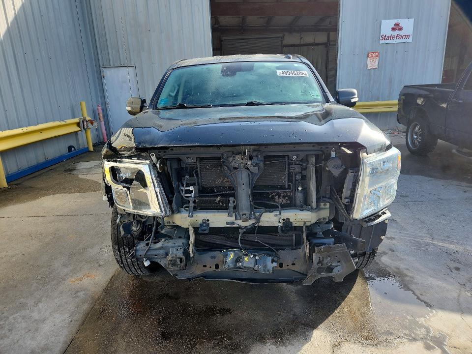 2020 Nissan Titan SV