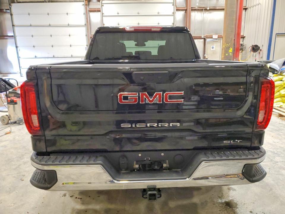 2025 GMC Sierra K1500 SLT