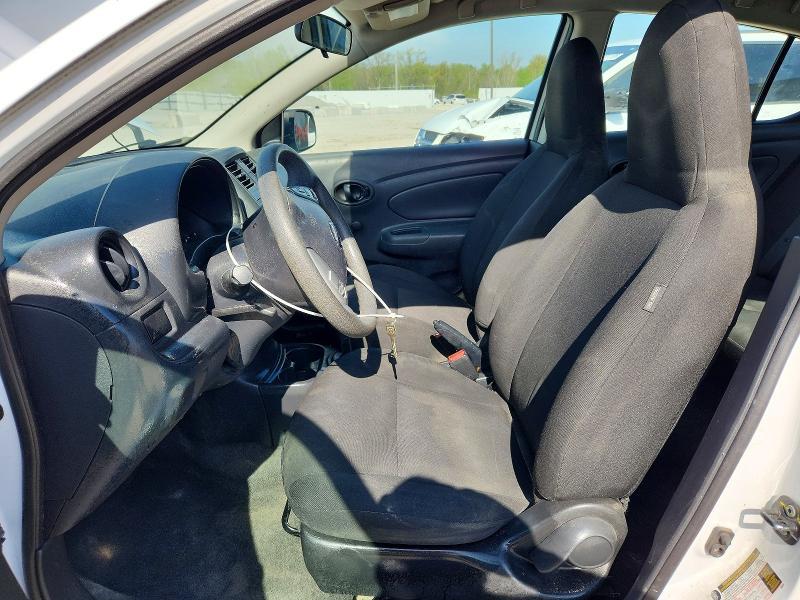 2015 Nissan Versa 1.6 s Plus