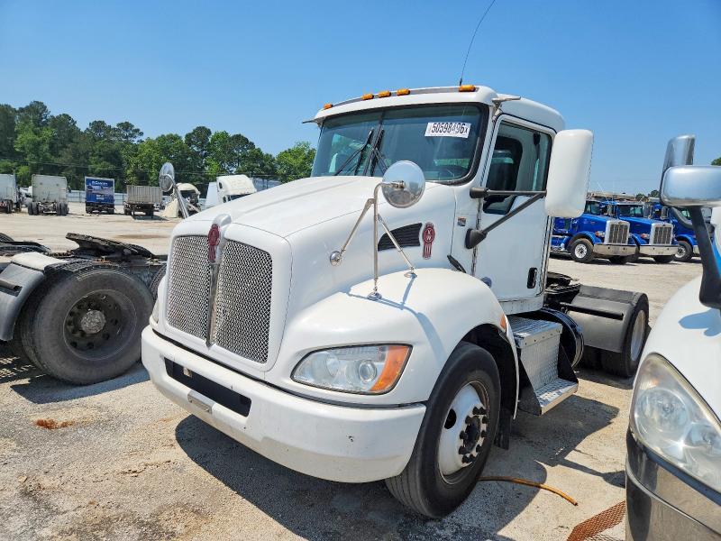 2019 Kenworth T370 Semi Truck