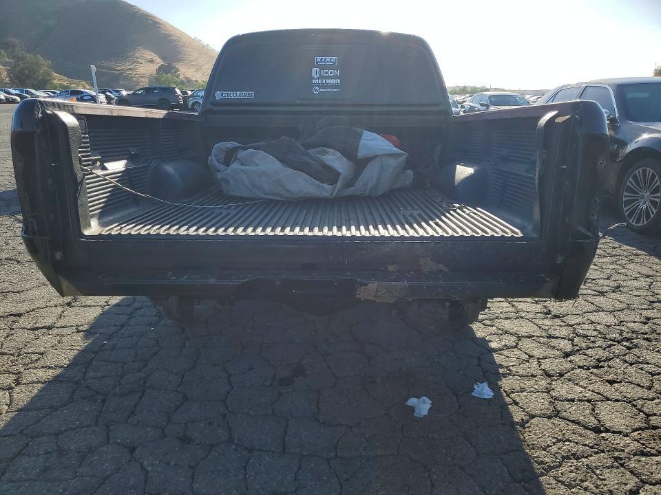 2002 Toyota Tundra SR5 V8