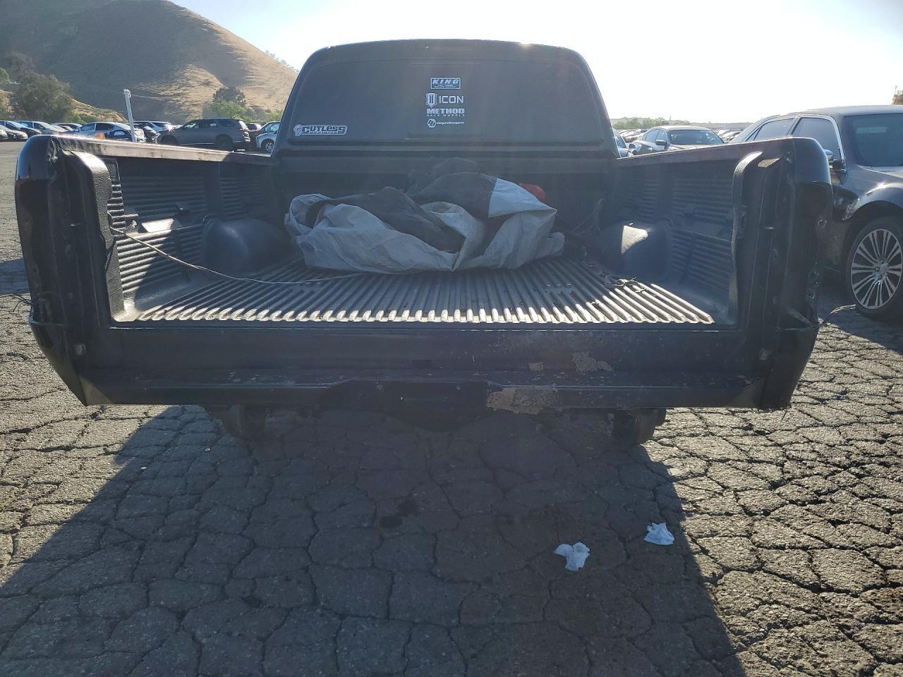 2002 Toyota Tundra SR5 V8