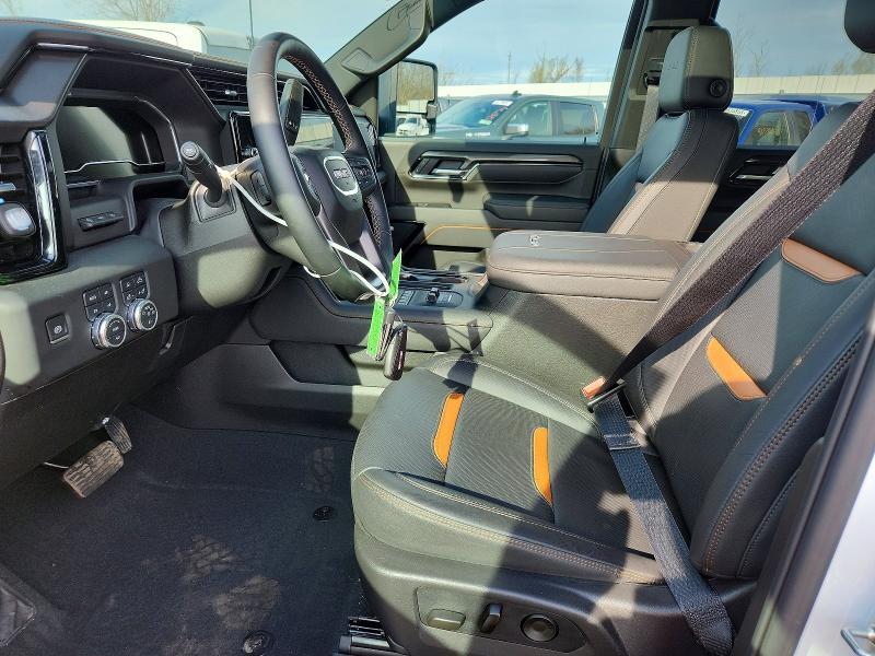 2025 GMC Sierra K2500 AT4