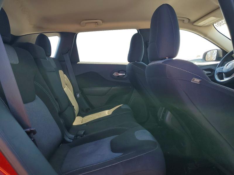 2015 Jeep Cherokee Sport