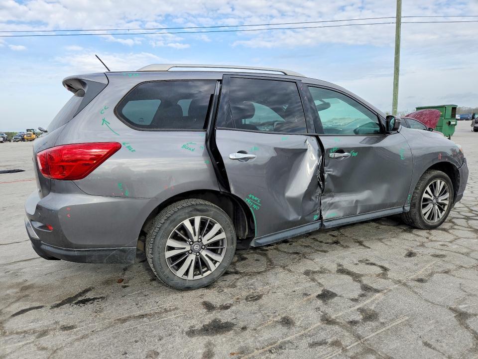 2018 Nissan Pathfinder sv