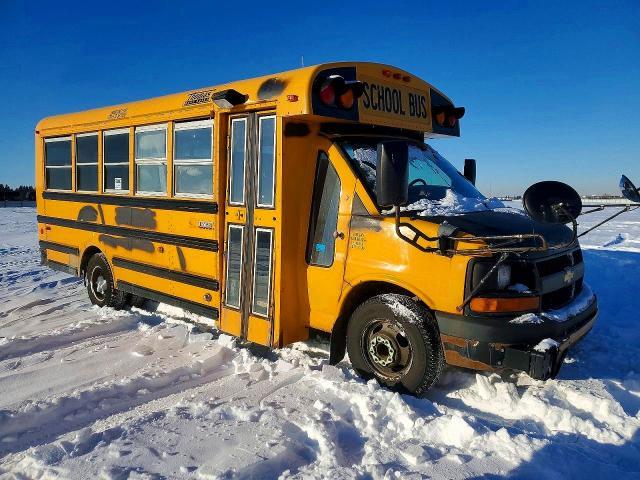 2011 Chev Express Cutaway G3500